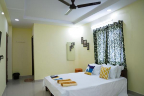 Hotel Yellow Bells